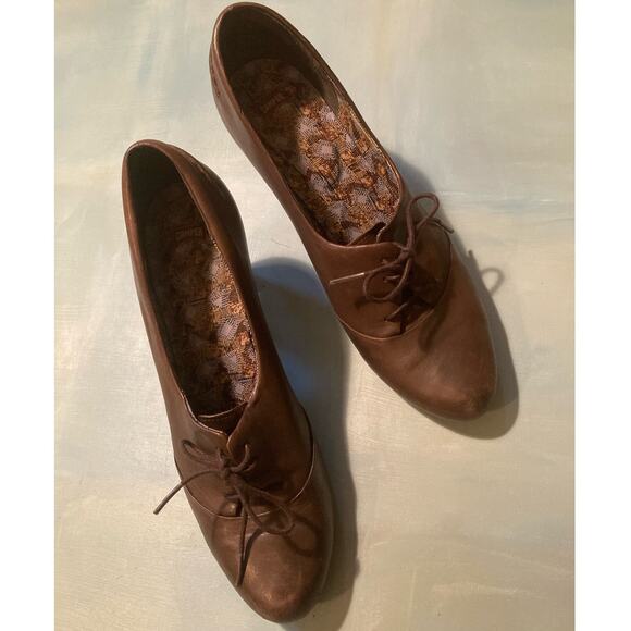 Camper Lace-up Oxford Brogue Heels Comfort w/ Box ~ 1940s Glam ~ Sz 40 10 - Picture 2 of 8